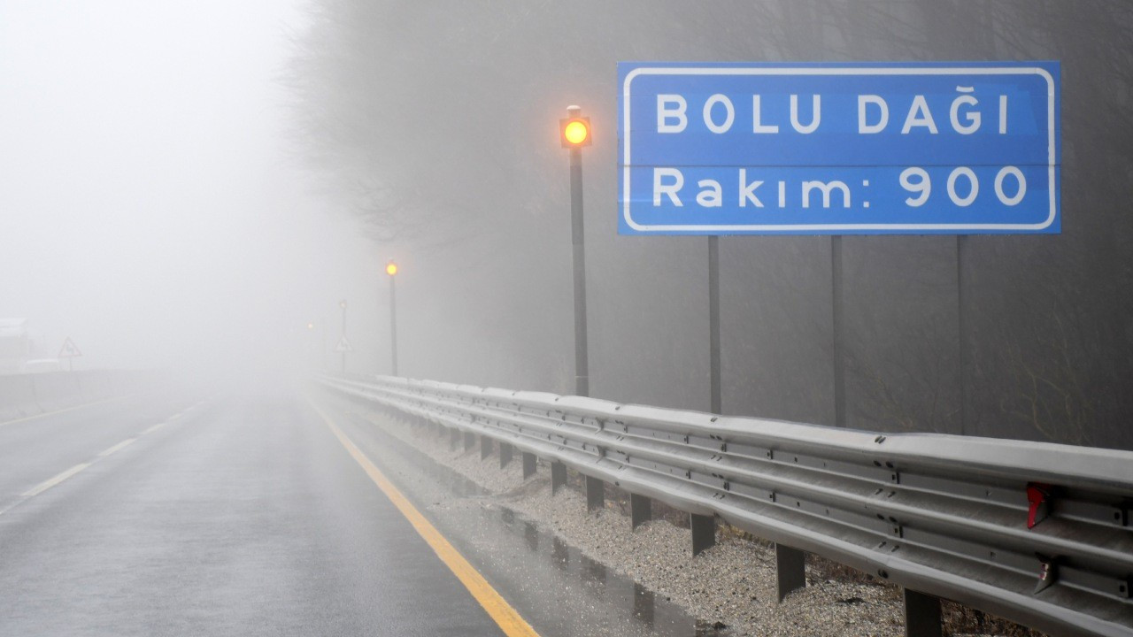 İstanbul-Ankara yolunda sis etkisi: Görüş mesafesi düştü