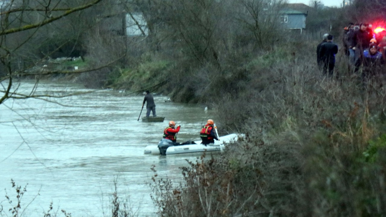 Sakarya Nehri'nde ceset bulundu