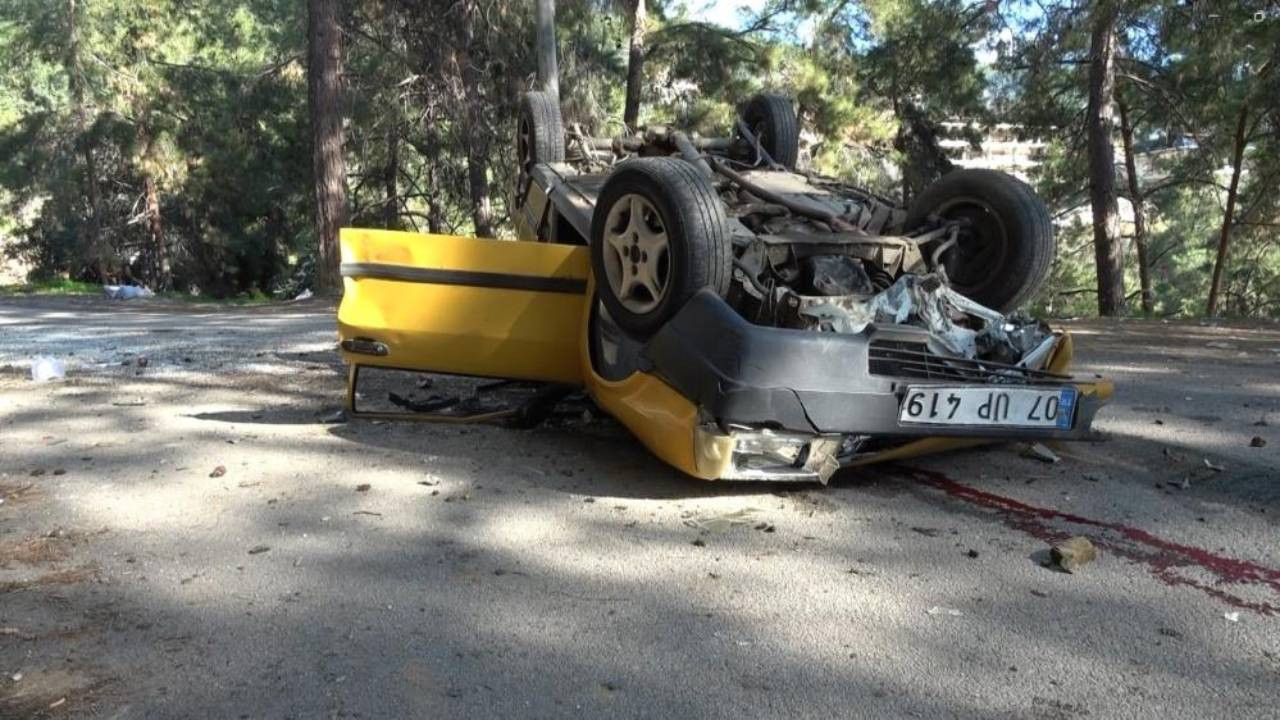 Alanya’da otomobil takla attı: Sürücü yaralandı