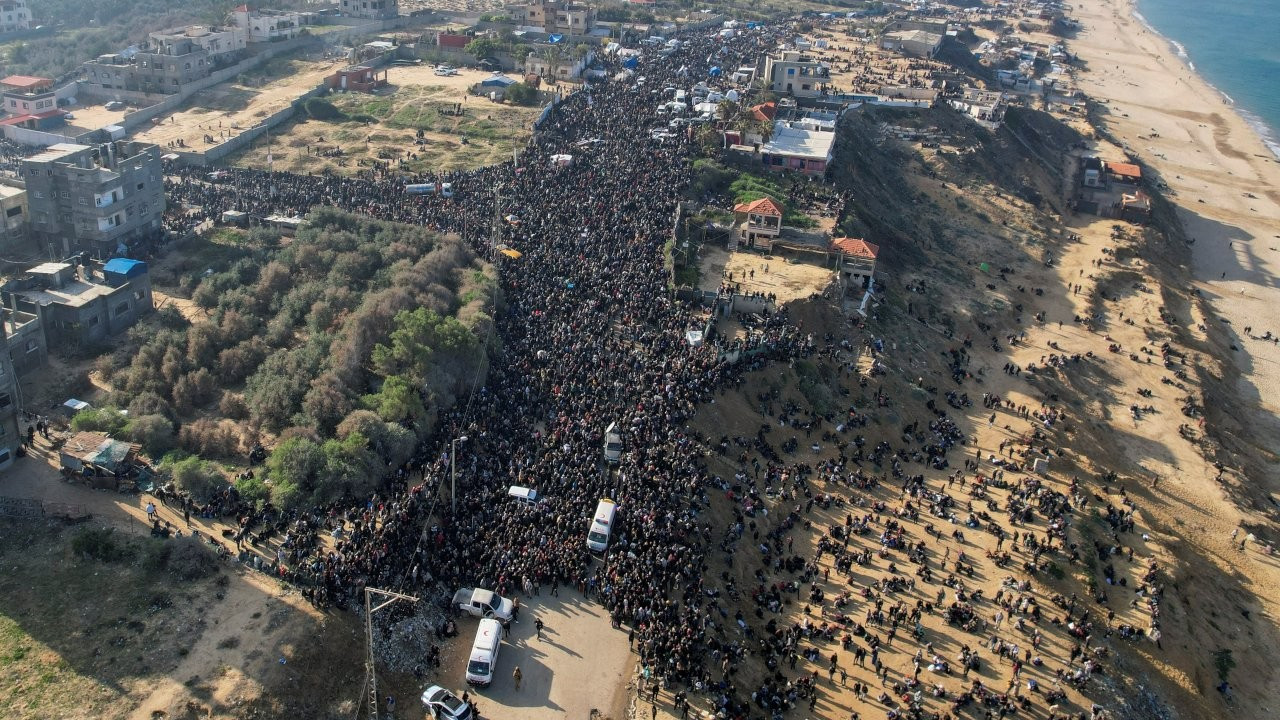 12 metrekarede 12 mahkum: Gazze'de Filistinlilerin bekleyişi sürüyor