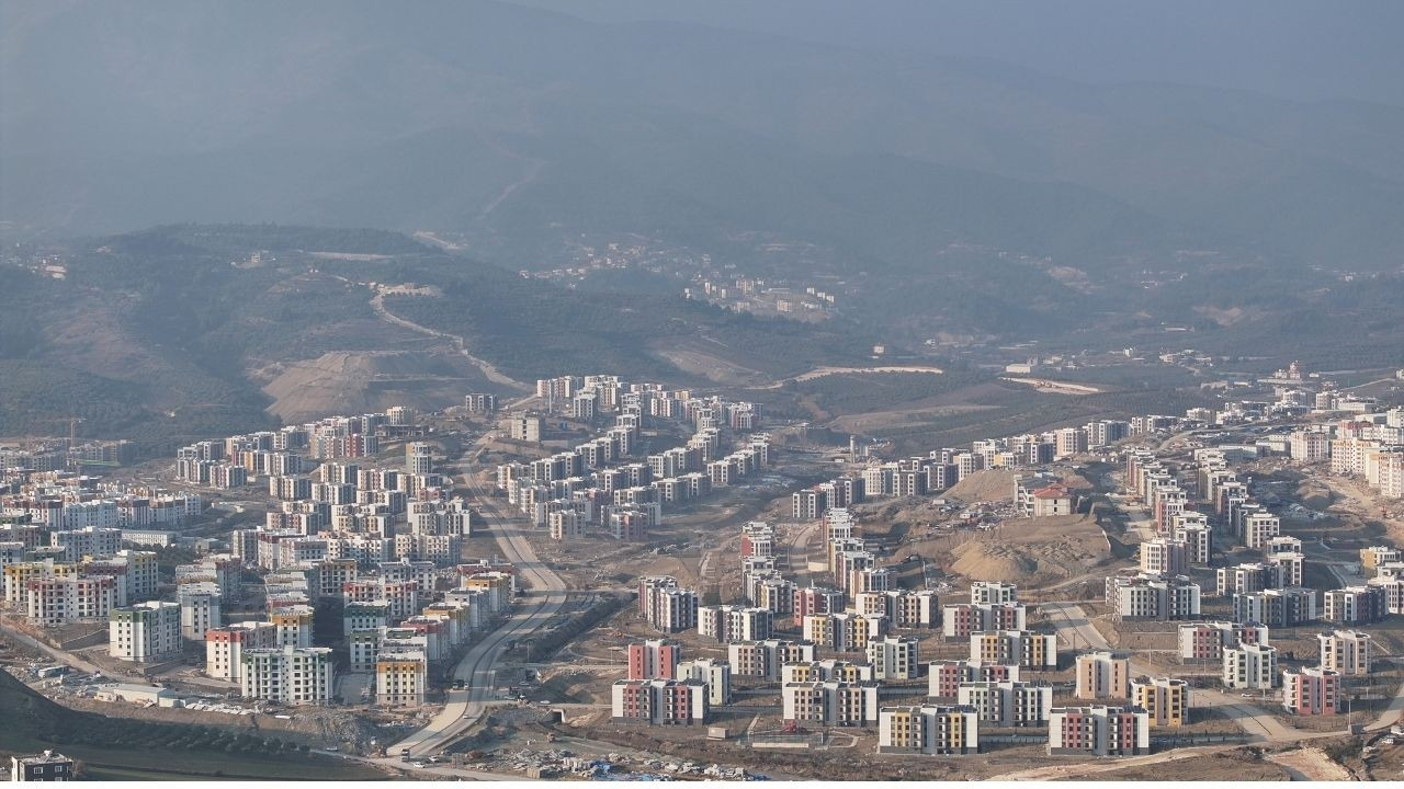 Deprem konutlarının yüzde 45'i teslim edildi, illere göre teslim edilecek konut sayısı açıklandı