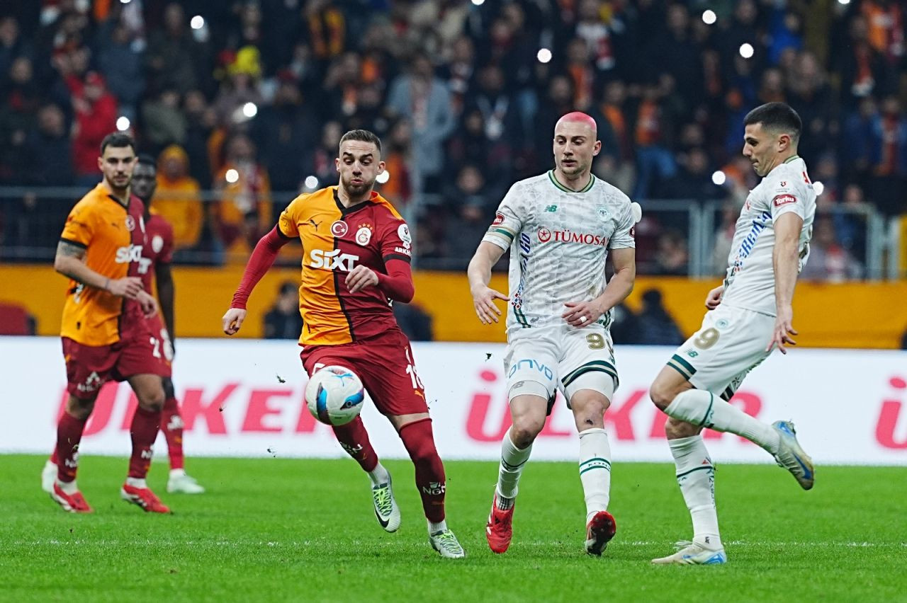 Trio ekibi Galatasaray maçını yorumladı: 'Tartışmasız ikinci sarı kart' - Sayfa 4