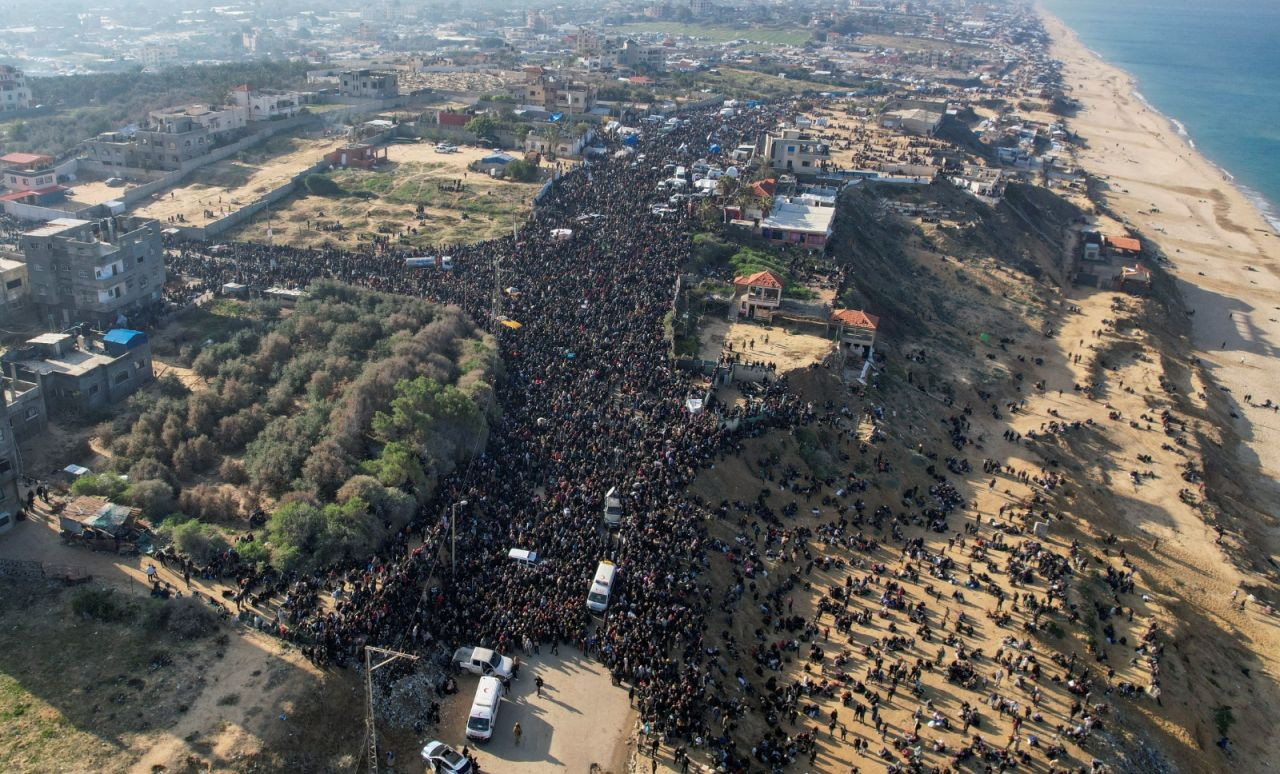 12 metrekarede 12 mahkum: Gazze'de Filistinlilerin bekleyişi sürüyor - Sayfa 1