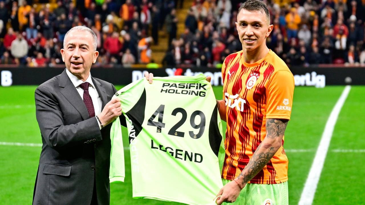 Fernando Muslera görüştüğü 2 takımı açıkladı: Felipe Melo detayı