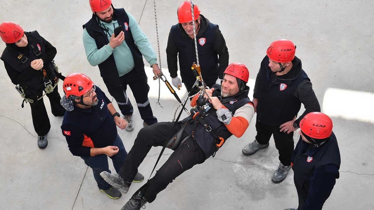 Ortahisar Belediyesi Arama Kurtarma Ekibi AFAD'dan eğitim aldı