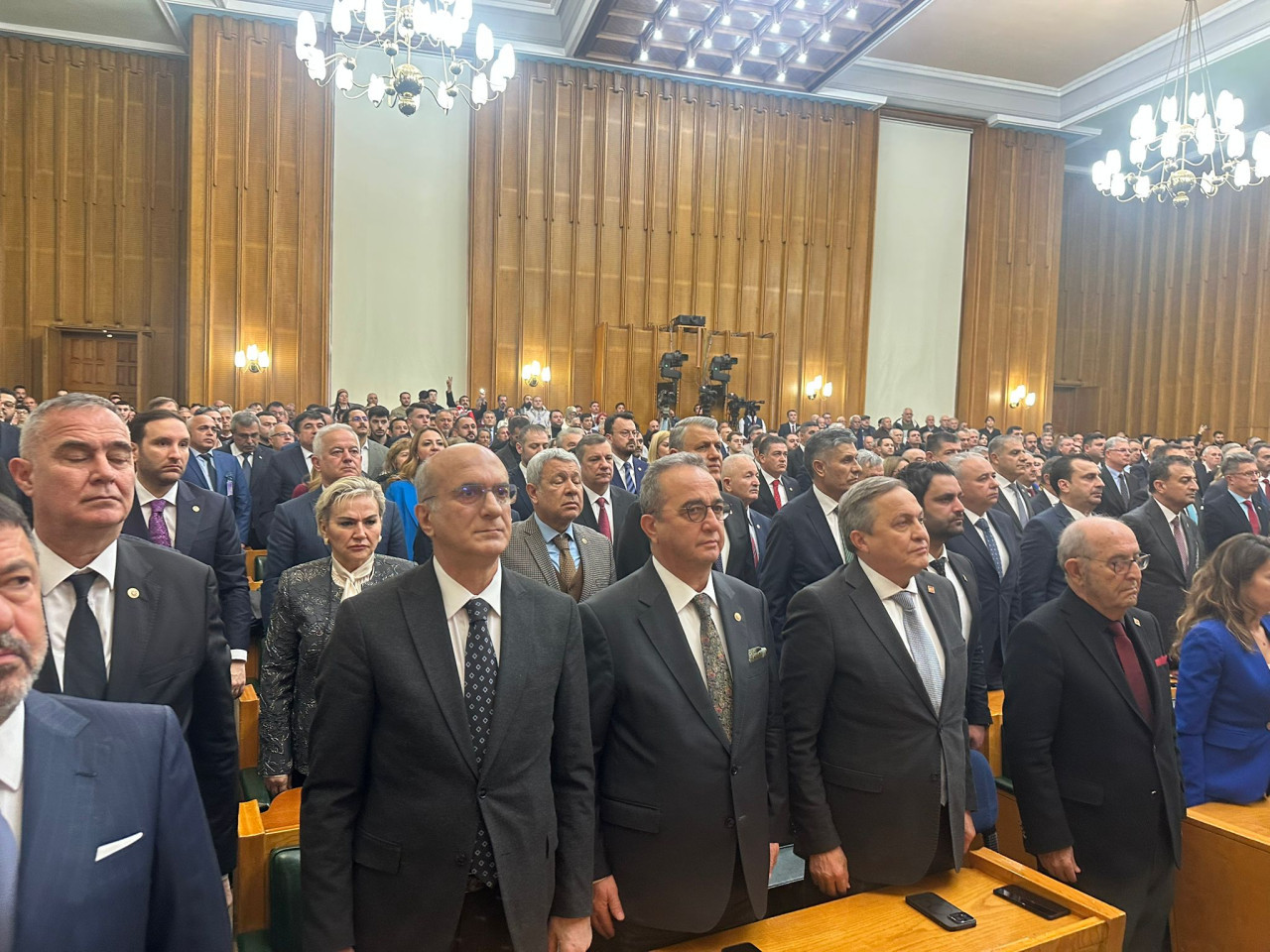 Özgür Özel seçim için ateşi yaktı! 'Adayımızı belirleme sürecinin ilk günündeyiz' - Resim : 1